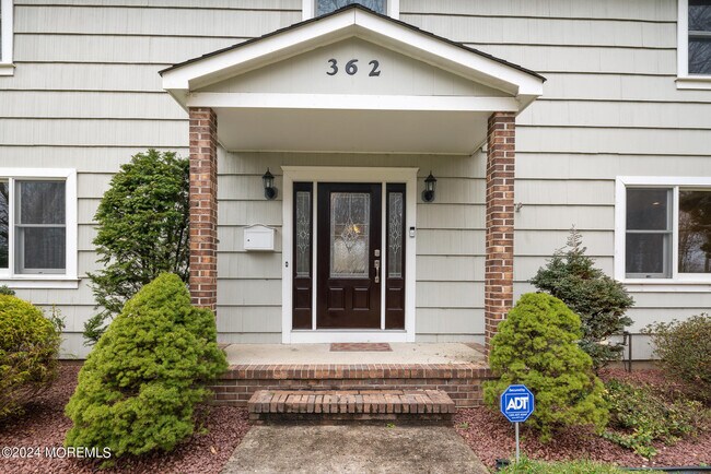 Building Photo - 362 Elton Adelphia Rd