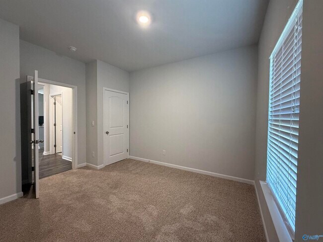 Building Photo - 7008 Nearpath Dr NW