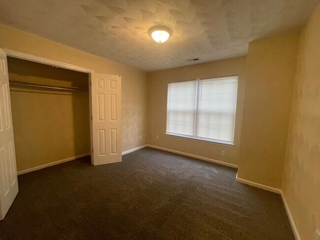 Building Photo - GORGEOUS SINGLE FAMILY 3BR/2.5BA PARK PLAC...