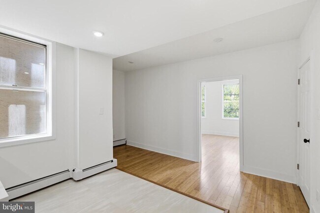 Building Photo - 5939 Drexel Rd