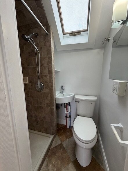 Building Photo - 87 Bentley St