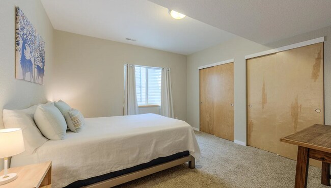 Building Photo - AMAZING LOCATION 5 Bed 4 Bath Home in Loui...