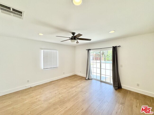 Building Photo - 5937 Ranchito Ave