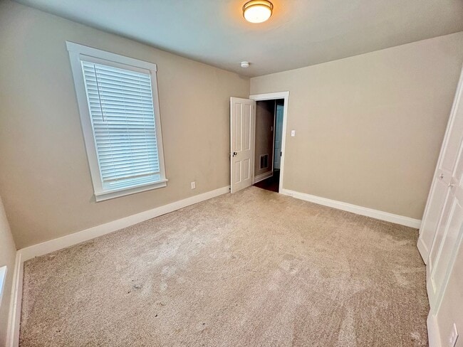 Building Photo - 1232 Lafayette St