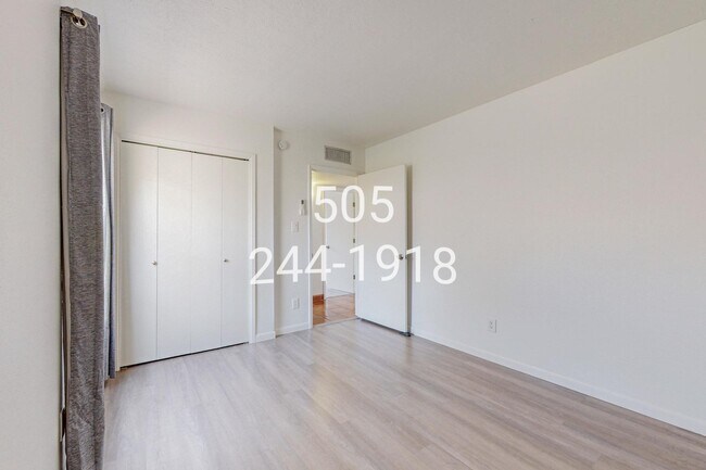 Building Photo - 876 Tramway Ln Ct NE