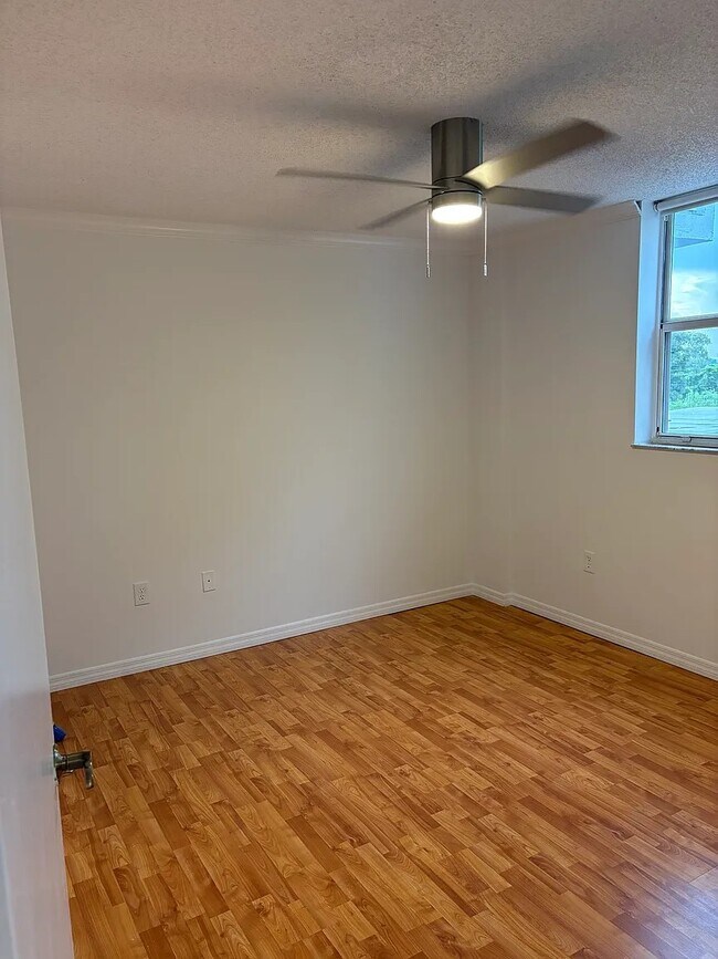 Building Photo - 80 S Shore Dr