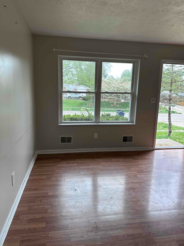 Building Photo - 5819 Medtree Pl