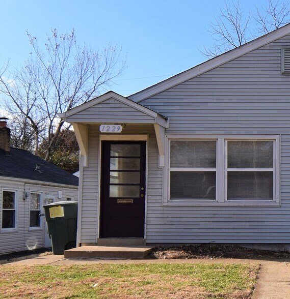 Building Photo - 1229 Louisville Ave