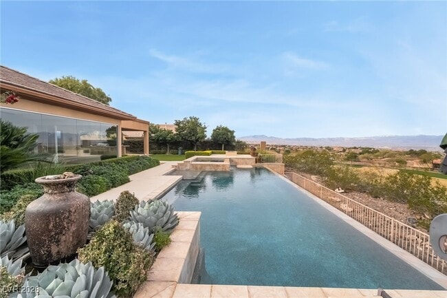 Building Photo - 24 Kittansett Loop