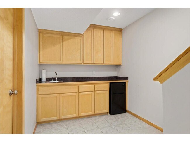 Building Photo - 14009 52nd Ave N