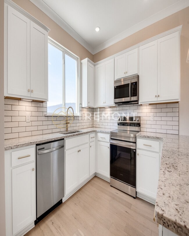 Building Photo - 1232 J Andrews Pl