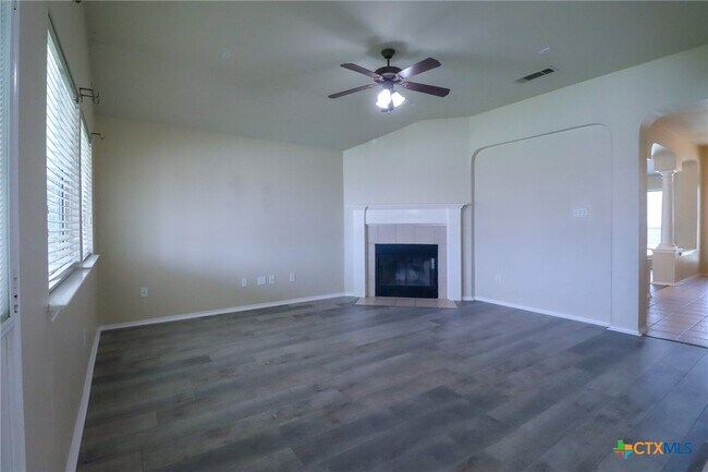 Building Photo - 1805 Lobrecht Ct