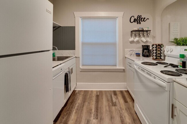 Building Photo - The Garland Suites (Furnished)