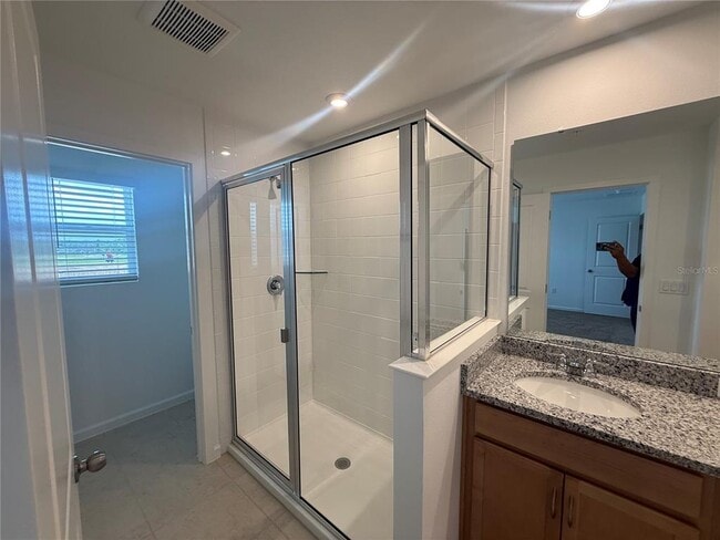 Building Photo - 9828 Walkway Dr