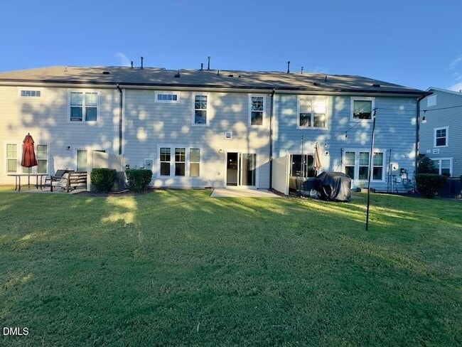 Building Photo - 3233 Retama Run