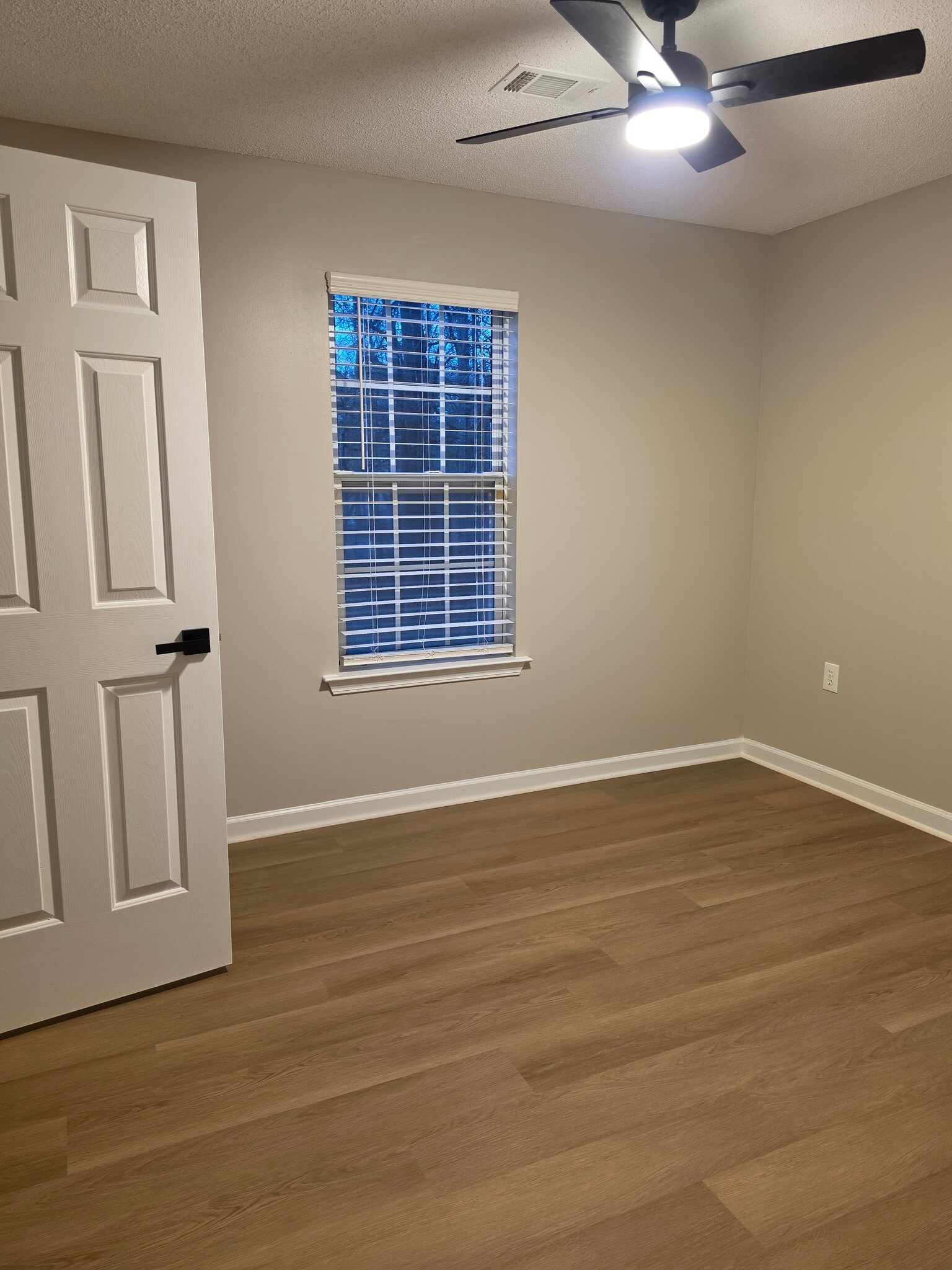 Building Photo - 140 Halo Trce