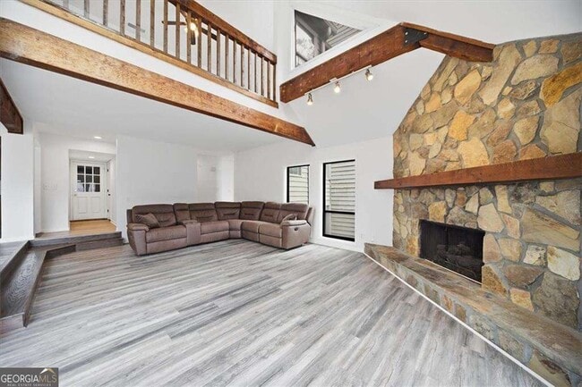 Building Photo - 530 Matterhorn Way