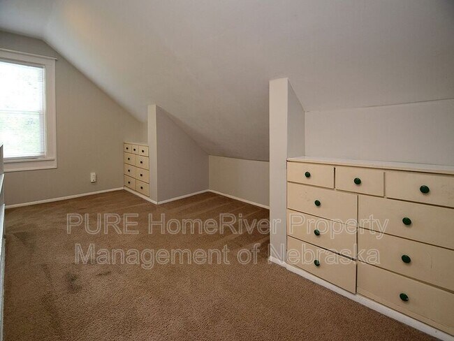 Building Photo - 2108 S 46th St