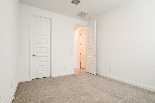 Building Photo - 17032 W El Caminito Dr