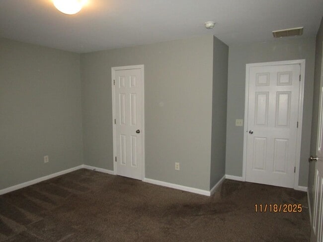 Building Photo - 4128 Horseshoe Rd N