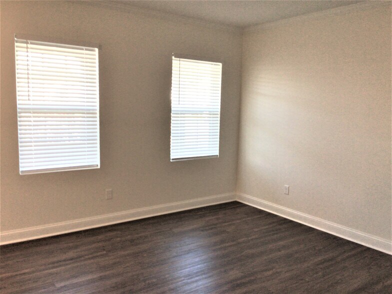 Building Photo - 59 Kameron Dr