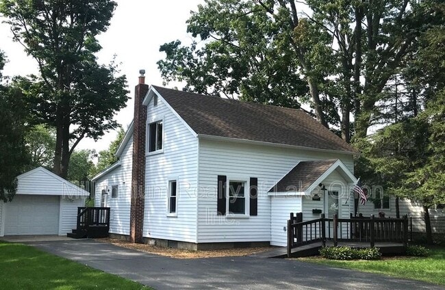 Primary Photo - 222 Franklin St