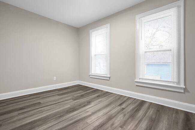 Building Photo - 322-324 Woodland Ave