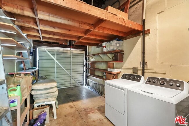 Building Photo - 3460 Angelus Ave