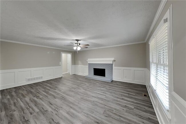 Building Photo - 3740 Laurel Brook Way