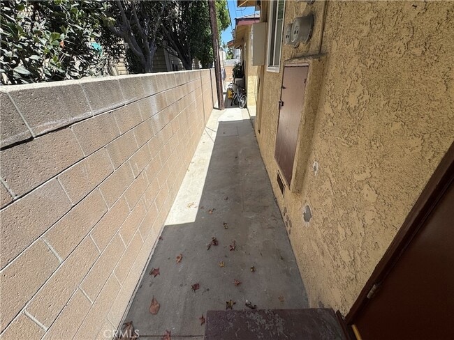 Building Photo - 15226 Normandie Ave