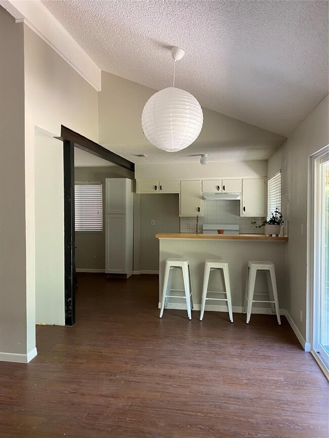 Building Photo - 6109 Glen Meadow Dr