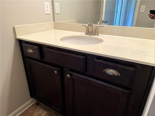 Building Photo - 3522 Village Enclave Ln