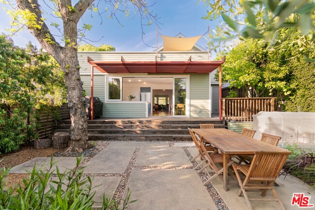 Building Photo - 5676 Hub St