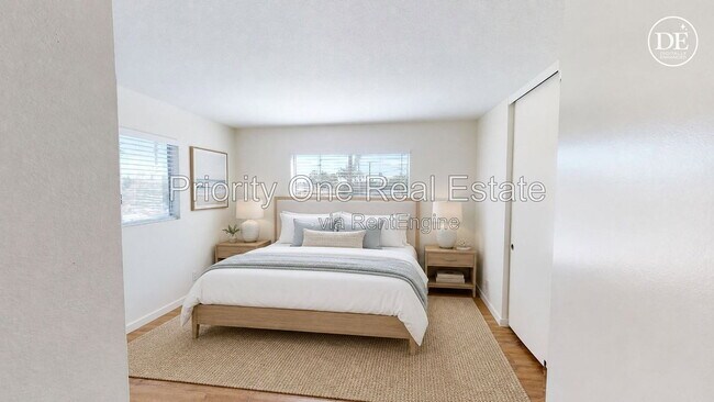 Building Photo - 4476 33rd Pl