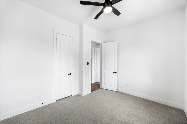 Building Photo - 1046 Marjorie St