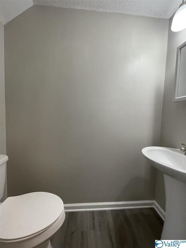 Building Photo - 1103 Old Monrovia Rd