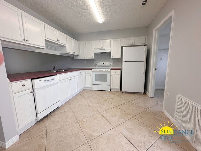Building Photo - Charming 2 Bedroom Townhome in Fort Walton...