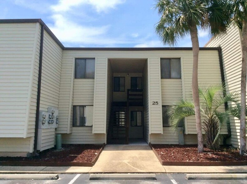 Building Photo - 308 Miracle Strip Pky SW