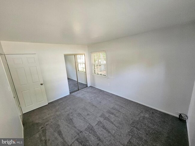 Building Photo - 49 Bonnie Ln