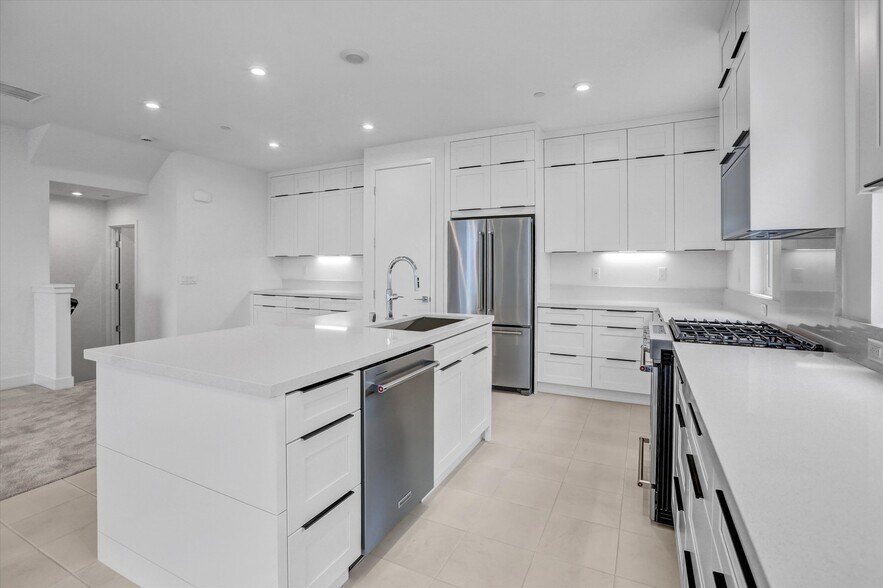 Building Photo - 2618 Everly Dr