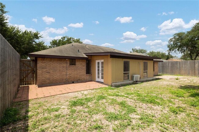 Building Photo - 3104 Goldcrest Ave