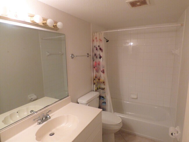 Building Photo - Rolls Landing Condo- Gated community with all the features