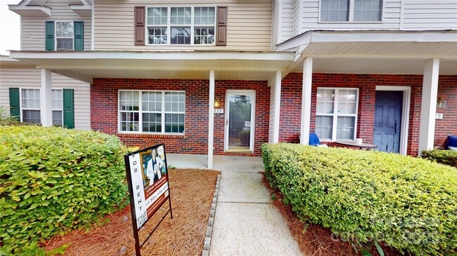 Building Photo - 1777 Forest Side Ln