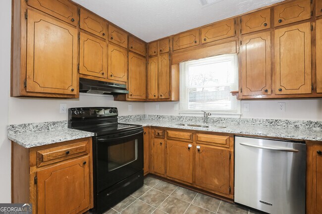 Building Photo - 369 Hillridge Dr