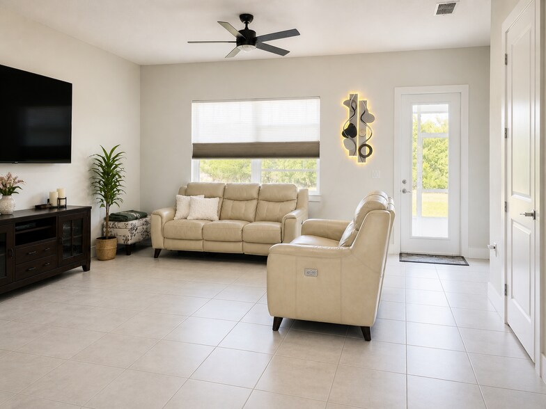Living Room - 1404 Brookdale Ct