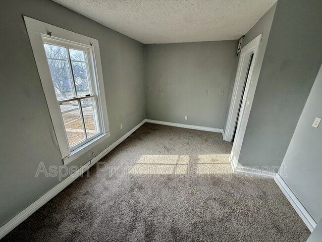 Building Photo - 508 S 8th St