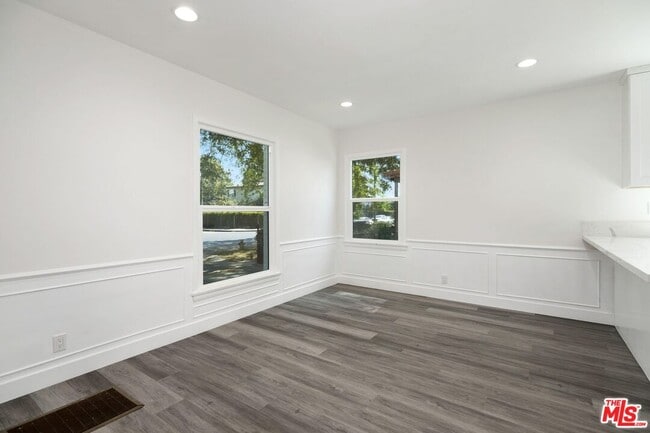 Building Photo - 8918 Cadillac Ave