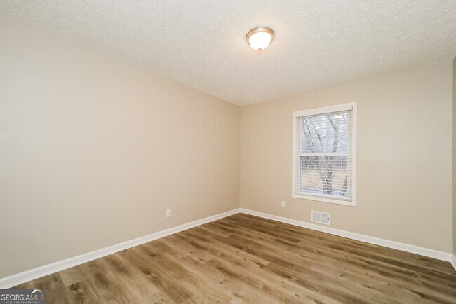 Building Photo - 2920 Sandstone Trail