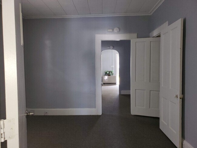 Building Photo - 1334 Dartmouth St