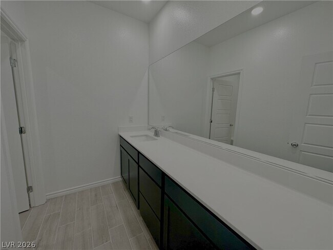 Building Photo - 333 Laurel Peak Dr